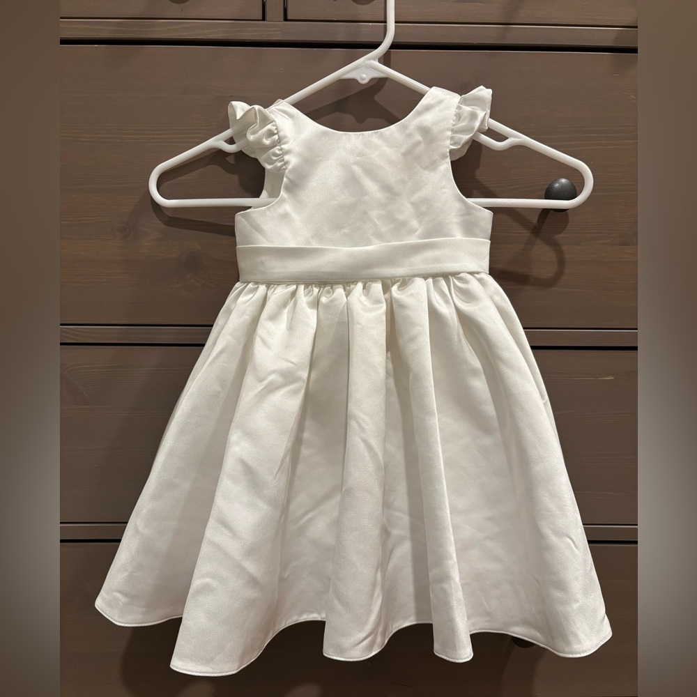 Flower girl dress and baskets